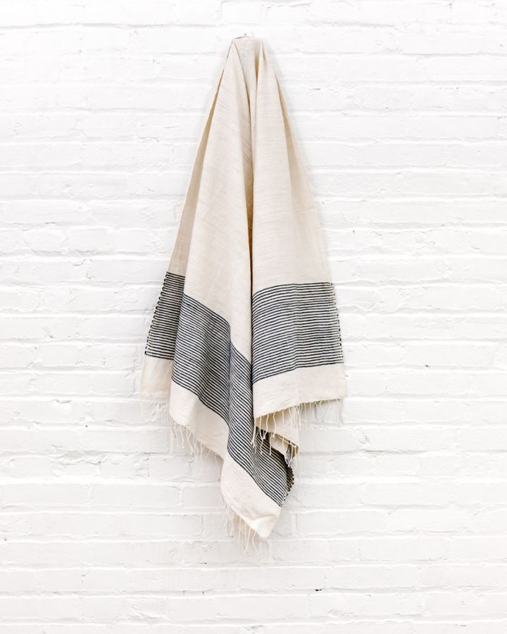 bath hand towels, bathroom hand towels, hand towels for bathroom, linen tea towels wholesale, pretty bathroom hand towels